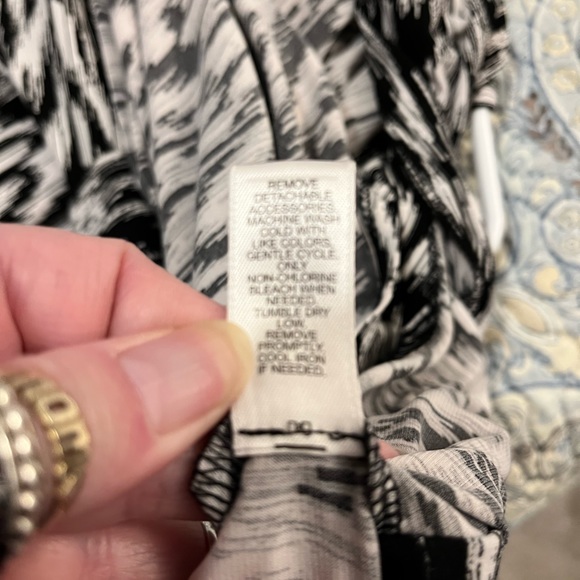 Sleeveless romper - Picture 8 of 12